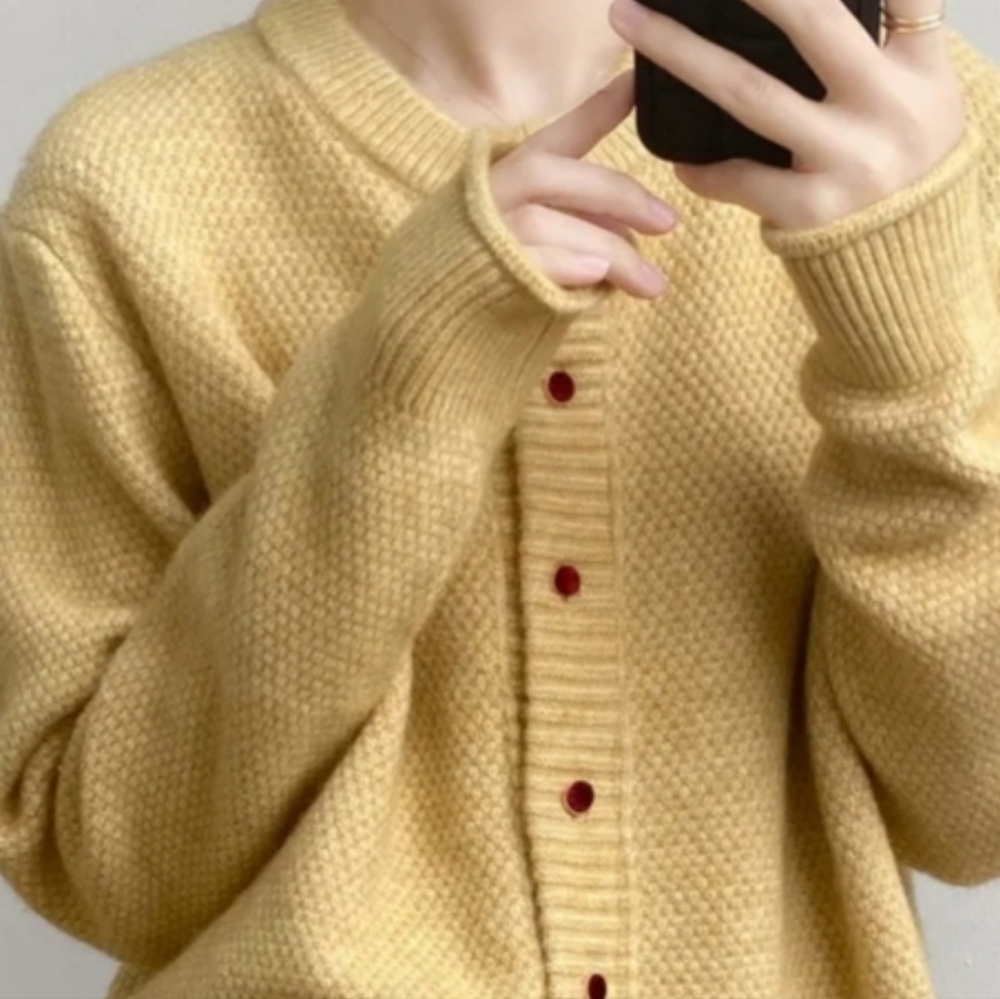 BOUTIQUE SWEATERS